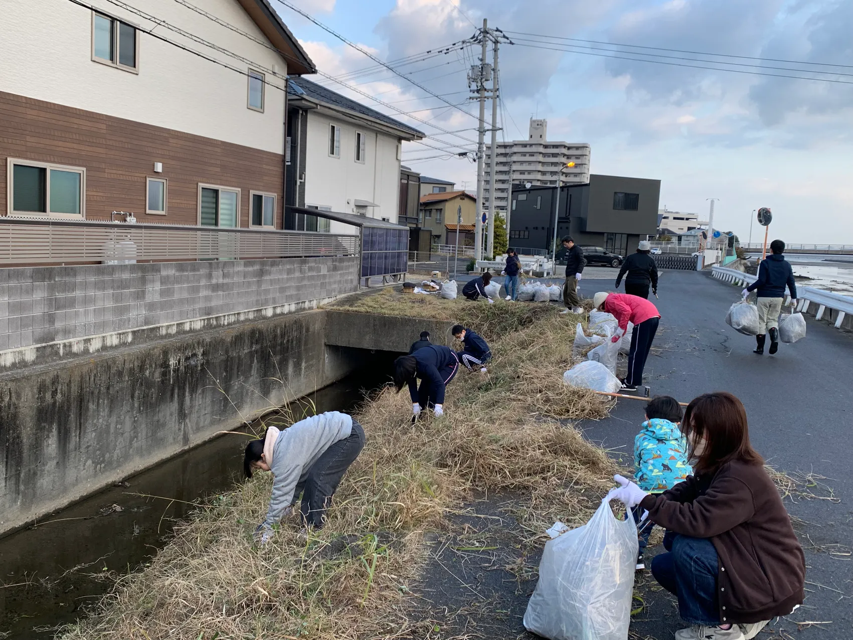 「香西地区 河川・水路一斉清掃」（香川県高松市）への参加