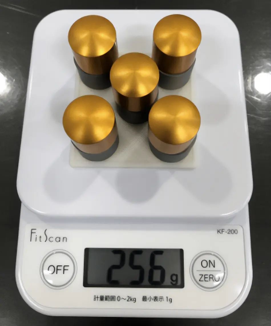 ５つの金属パーツと白トレイ 256g