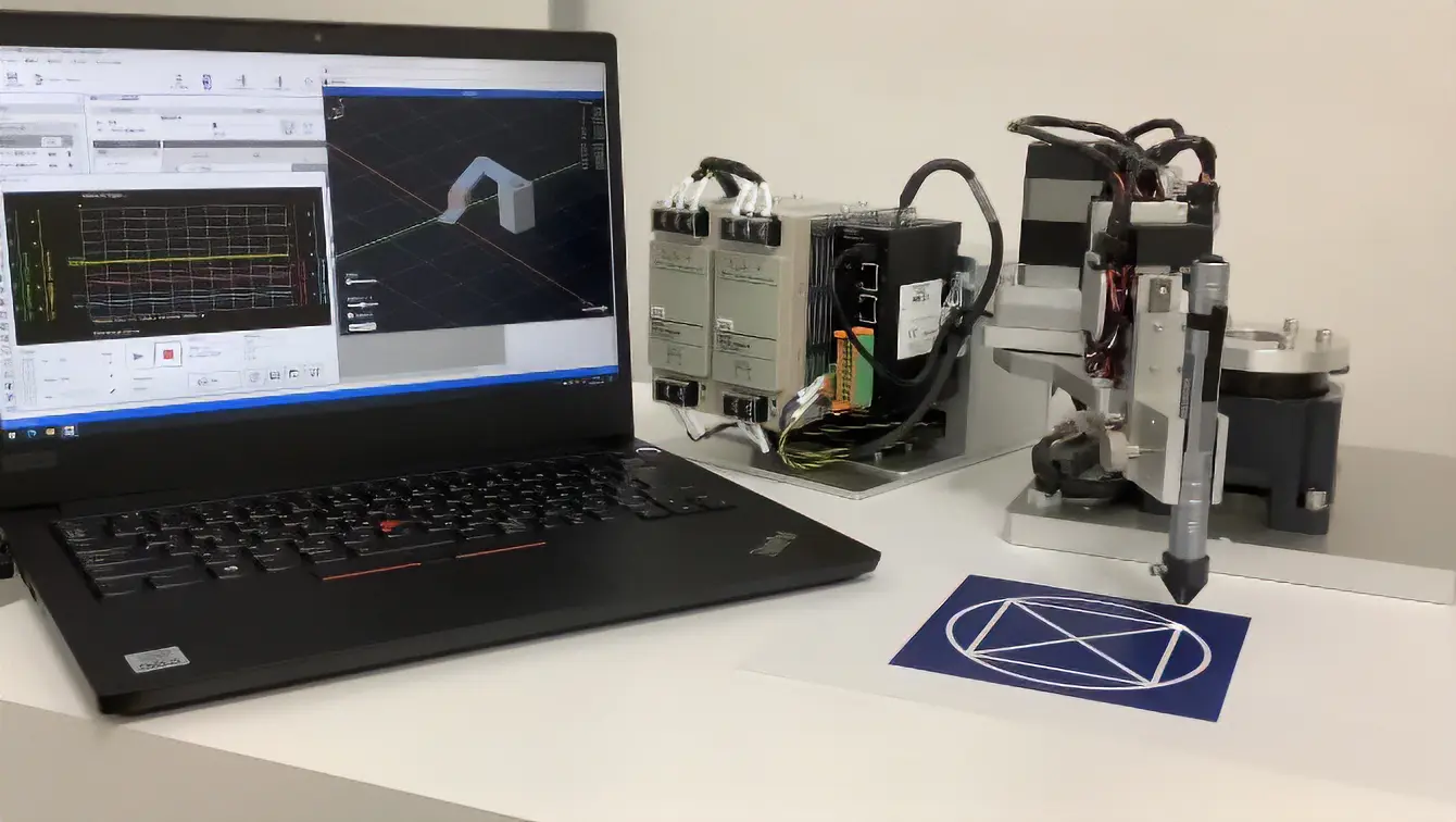 ロボット制御で図形トレース